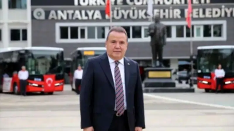 CHP'yi sarsan itiraf: Muhittin Böcek, İmamoğlu'na 5 milyon euro verdiğini açıkladı