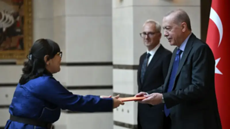 Cumhurbaşkanı Erdoğan Büyükelçilerin Güven Mektuplarını Kabul Etti