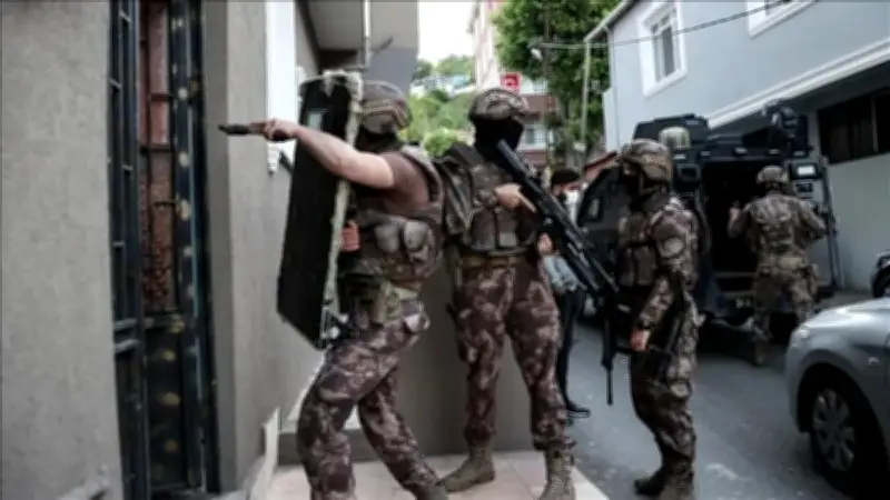 DEAŞ operasyonu: 39 şüpheli gözaltına alındı, 3 firari aranıyor