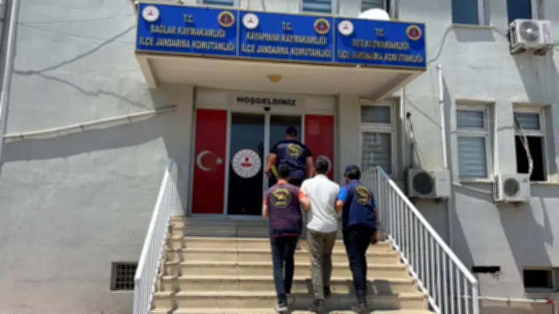 Diyarbakır'da Çeşitli Suçlardan Aranan 124 Şüpheli JASAT Operasyonlarıyla Yakalandı