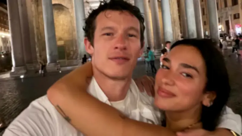 Dua Lipa ve Callum Turner'ın Balayı Pozları Sosyal Medyada Gündem Oldu
