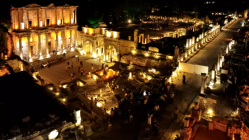 Efes Antik Kenti'nde Gece Müzeciliği Başladı: Işıklarla Tarihi Keşif