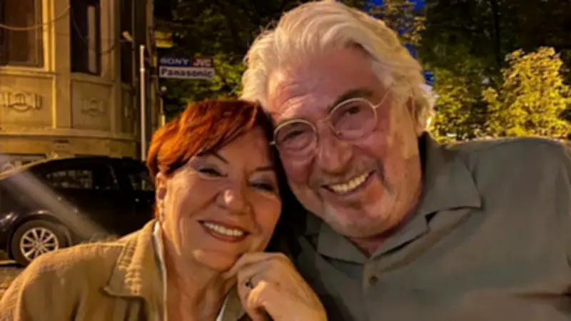 Erdal Özyağcılar ve Güzin Özyağcılar 55. Evlilik Yıl Dönümünü Kutladı