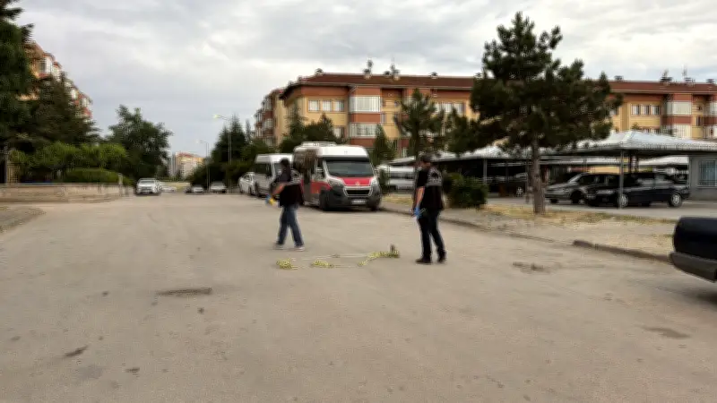 Eskişehir'de kız meselesi kavgası: Tabancayla vurulup hastaneye kaldırıldı