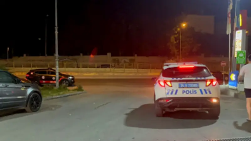Eyüpsultan'da Motosikletlilere Silahlı Saldırı: 3 Yaralı