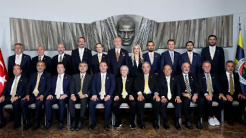 Fenerbahçe'de Aziz Yıldırım dönemi başladı: Görev dağılımı belli oldu