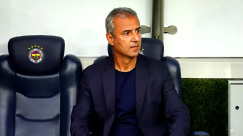 Fenerbahçe'de transfer operasyonu başladı: 2 isimle yollar ayrılıyor