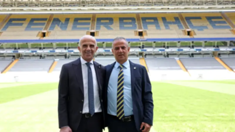 Fenerbahçe'den İsmail Kartal ve Oğuz Çetin'e Destek Mesajı
