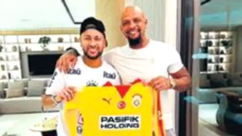 Galatasaray'dan Melo'dan Neymar'a Forma Göndermesi