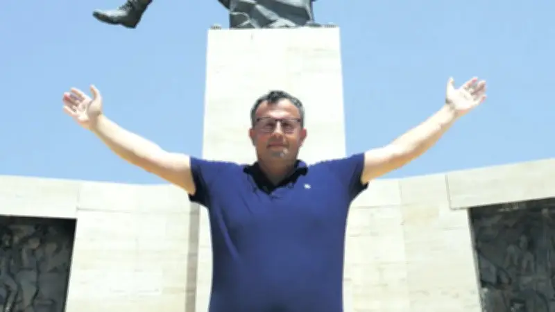 Gazi Selim Erdoğan: Bayrağı Düşürmeyiz, Bu Böyle Bilinsin