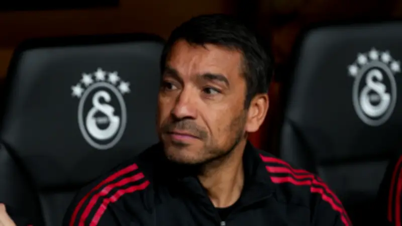 Giovanni van Bronckhorst yeniden Feyenoord'ta teknik direktör oldu
