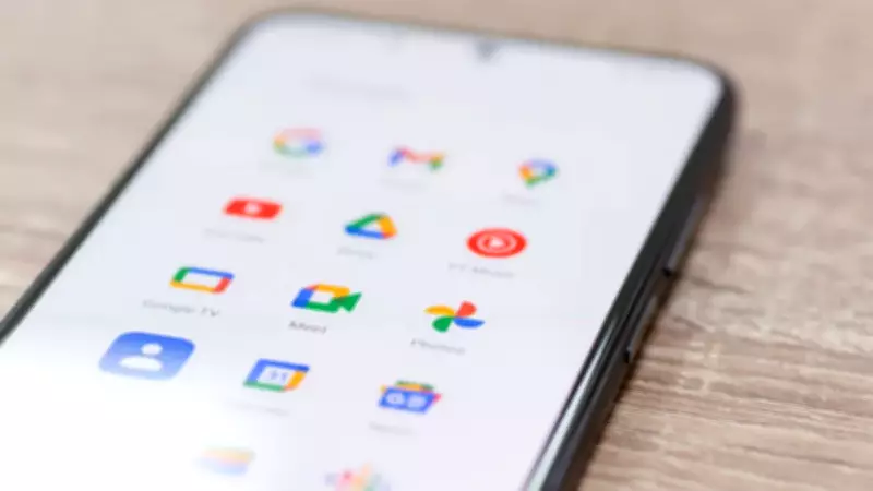 Google'dan yapay zekalı dolandırıcılara karşı yeni Android güvenlik özelliği