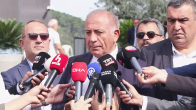 Gürsel Tekin: 63 CHP üyesinin üyeliği askıya alındı