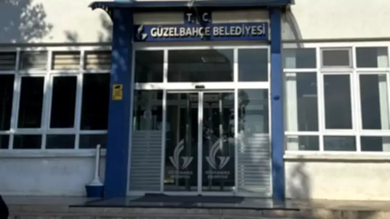 Güzelbahçe'de Koltuk Kavgası: 4 Aday Başkanlık İçin Yarışıyor