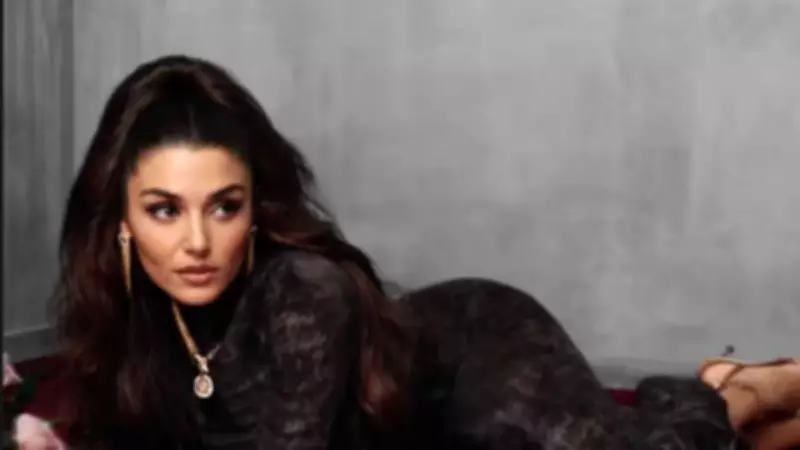 Hande Erçel Cannes'da ilk 10'a giren tek Türk olmuştu! Yeni tarzıyla gündemde