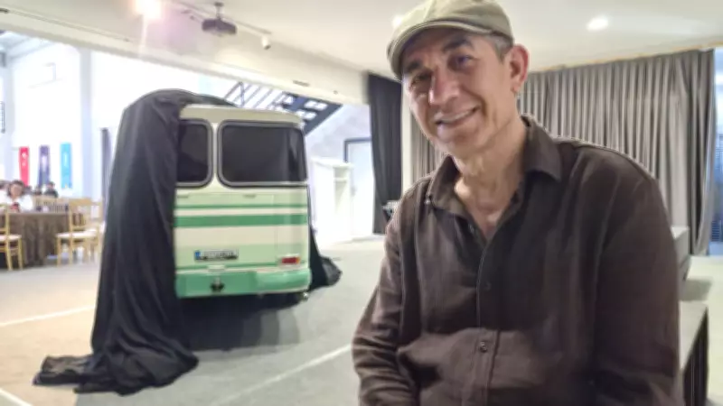Hayranı olduğu otobüsün minyatürünü 8 ayda yaptı
