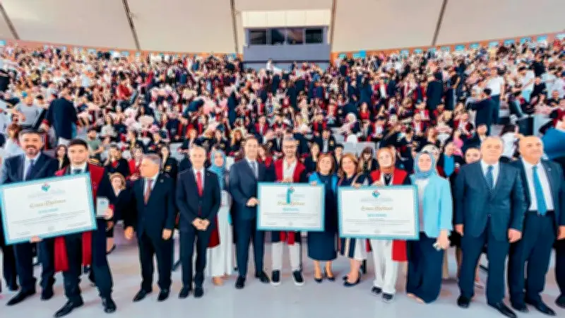 HKÜ'de mezuniyet coşkusu: Köklü bir anlayışla değer üretiyoruz