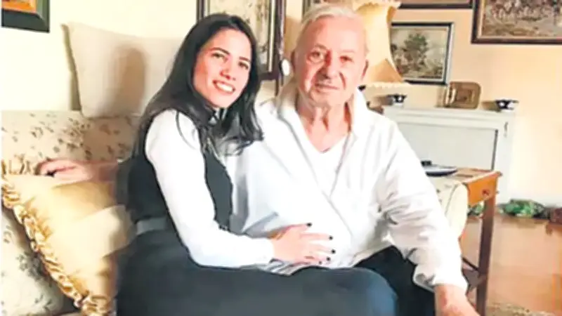 Huysuz Virjin'in yeğeni Gizem Özköseoğlu eşine boşanma davası açtı