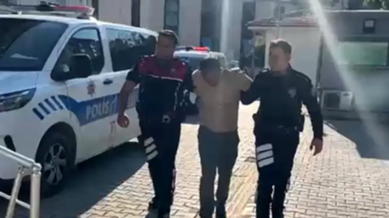 Interpol Kırmızı Bültenle Aranan Afgan Uyruklu Şüpheli Sahte Kimlikle Yakalandı