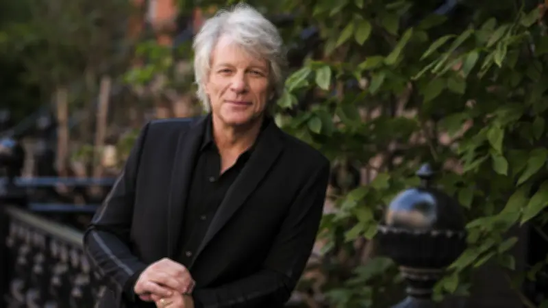 Jon Bon Jovi ses teli ameliyatından dört yıl sonra tamamen iyileşti