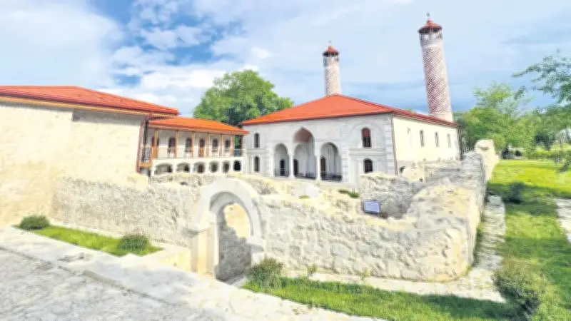 Kahramanlık Şehri Şuşa Ayağa Kalkıyor: Tarihi Yapılar Restore Ediliyor