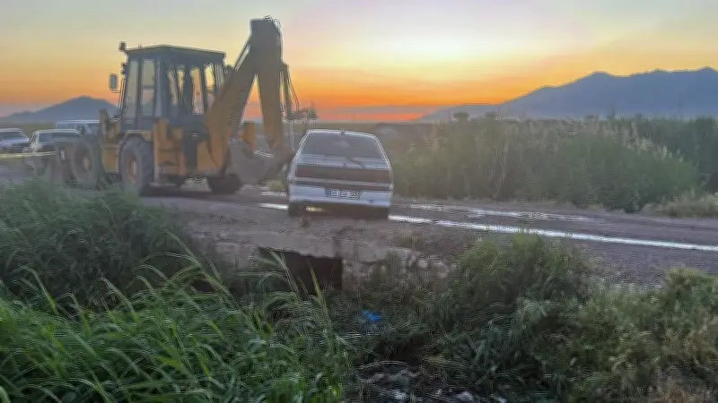 Karaman'da tarım işçisi ailenin otomobili kanala düştü: 3 kardeş hayatını kaybetti