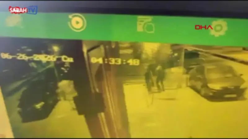 Kartal'da 'yan bakma' kavgası: Nişanlısının yanında bıçaklanarak öldürüldü