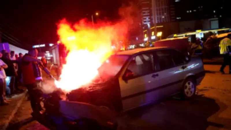 Kastamonu'da katliam gibi kaza! Yaralıya yardım edenlere araç çarptı: 6 yaralı