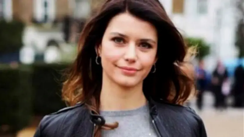 Kenan Doğulu, Beren Saat ve Enis Arıkan'a uyuşturucu operasyonu: 22 gözaltı