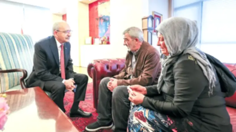 Kılıçdaroğlu, Özel'in şikâyet ettiği aileyi kabul etti
