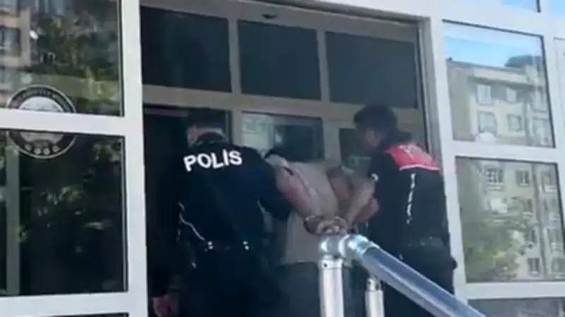 Kırmızı bültenle aranan Afgan uyruklu şahıs sahte kimlikle Kütahya'da yakalandı