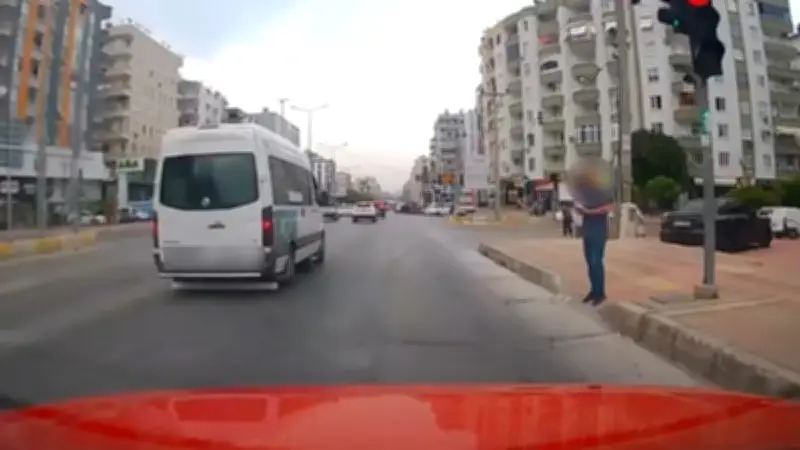 Kırmızı Işık İhlaline Af Yok! Ehliyetlere El Konuldu