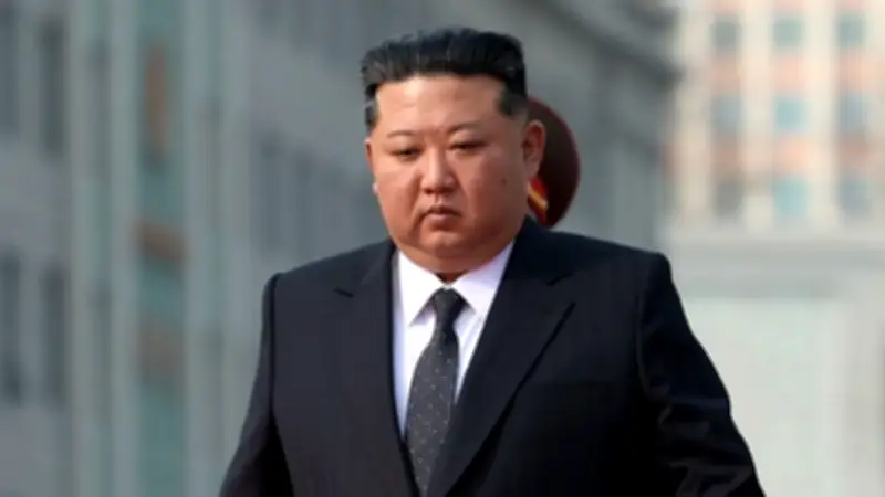 Kuzey Kore, nükleer kapasitenin simgesi Choe Hyon destroyerini hizmete aldı