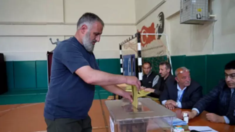 Üç İlde Seçim Heyecanı: 6 Beldede Oy Verme İşlemi Sona Erdi