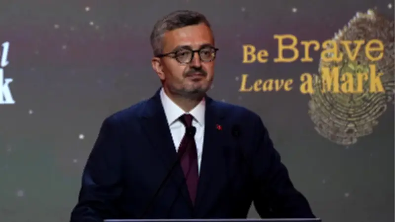 İletişim Başkanı Duran: Türkiye'ye ahlak dersi hadsizliktir