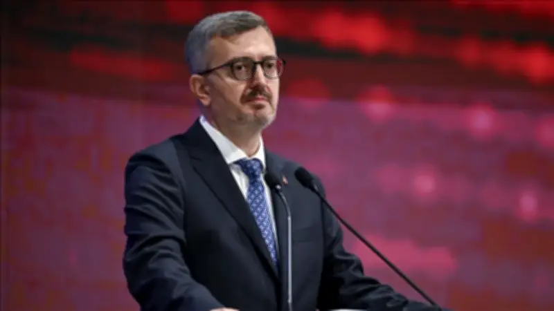 İletişim Başkanı Duran'dan dezenformasyonla mücadele çağrısı: Hep birlikte 'dur' demeliyiz