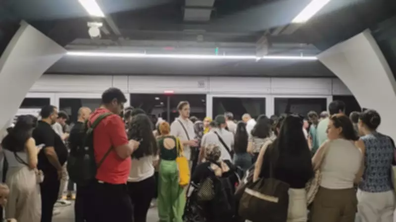 M7 Metro Hattı'nda Teknik Arıza: Yolcular Mağdur Oldu