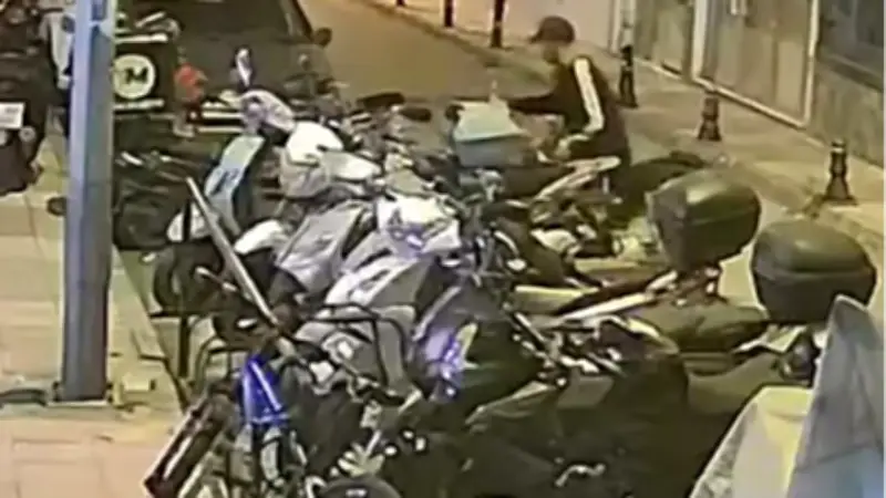 Manisa'da motosiklet hırsızı 120 kamera incelenerek yakalandı