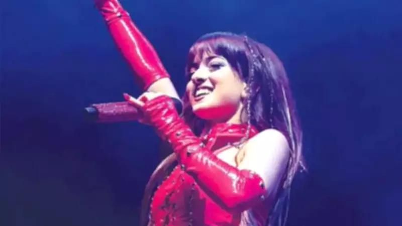 Melis Fis, Sarıyer'de festival gibi konser verdi