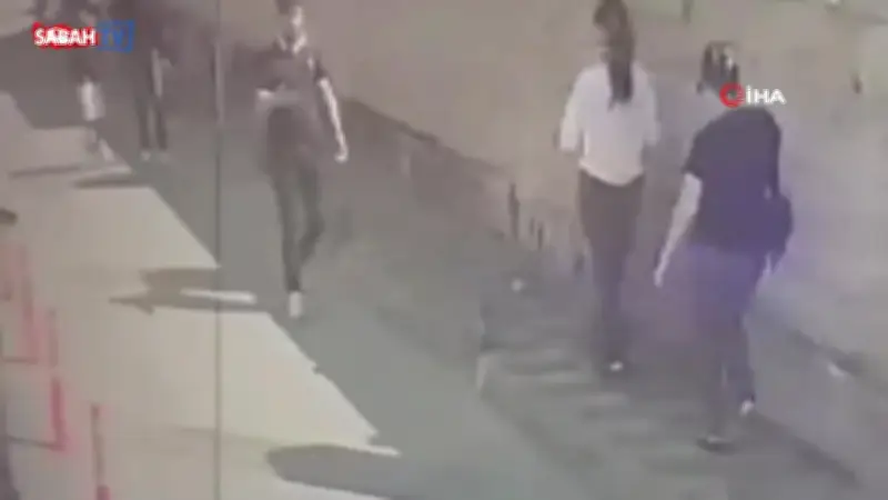 Mersin'de 250 bin dolarlık çanta gaspı kamerada: Yüzüne sprey sıktılar