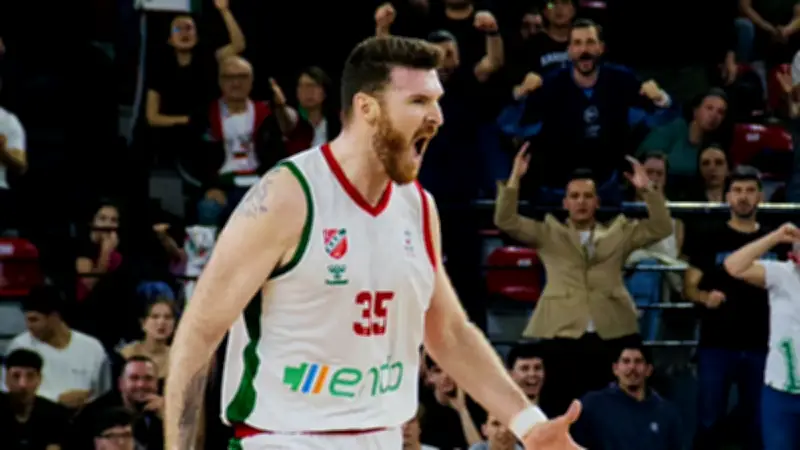 Mert Celep, Karşıyaka'ya Duygusal Vedayla Ayrıldı