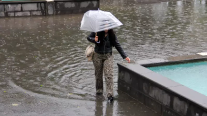Meteoroloji'den Sağanak Yağmur Uyarısı: Bu Bölgeler Dikkat!