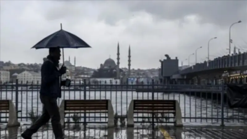 Meteoroloji'den son hava durumu raporu: İstanbul'da hava 28°C, Doğu Karadeniz'de sağanak var