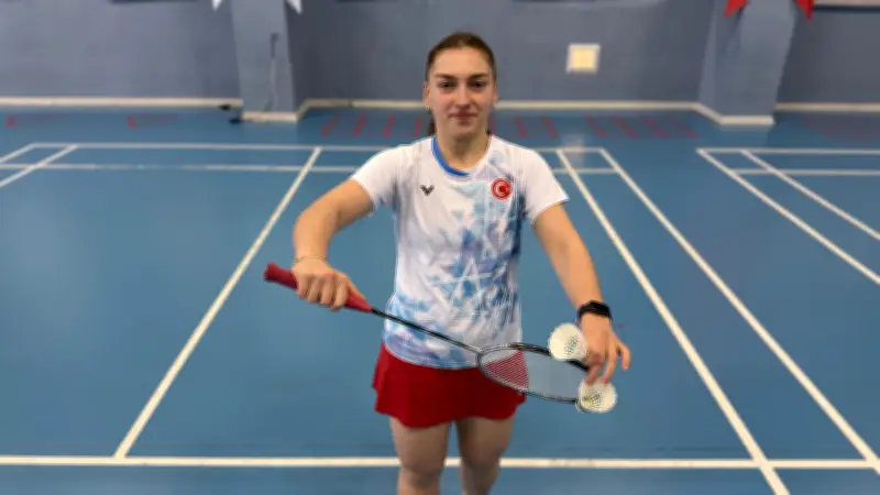 Milli badmintoncular Sinem Yıldız ve Yasemen Bektaş İtalya'da bronz madalya kazandı