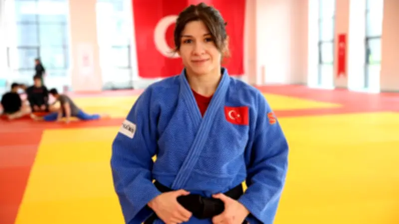 Milli judocu Tuğçe Beder Çin'de gümüş madalya kazandı