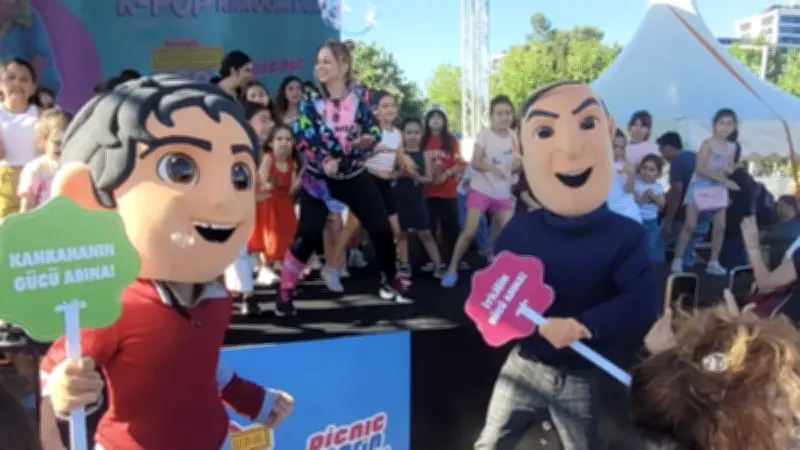 Minika Haziran Ayında İki Renkli Festivalde Çocuklarla Buluştu