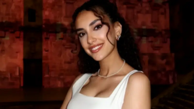 Miss Turkey Sıla Saraydemir Mezuniyet Sevincini Paylaştı