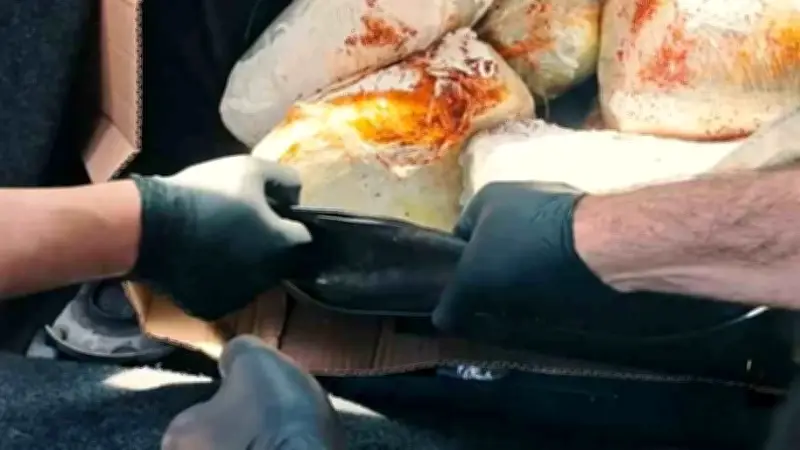 Muş'ta polis operasyonunda 60 kilogram skunk ele geçirildi