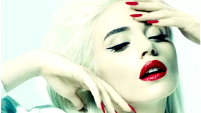 Nihat Odabaşı'ndan 'Obsessions of Beauty' Sergisi: Güzelliğin Takıntıya Dönüşümü