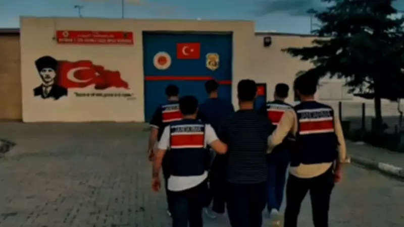 Üniversitelileri kullanan şebeke çökertildi: 1 ayda 125 milyon TL'lik vurgun